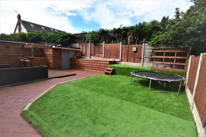 126Albert Grove  EXT Rgrd.JPG