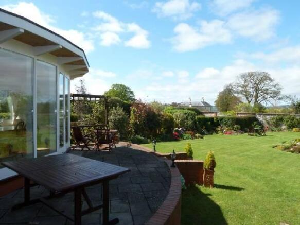 Sun Room & Garden