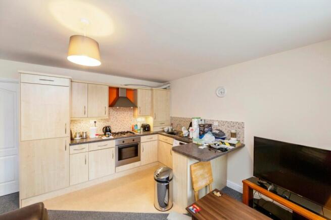2 bed Flat for sale Image 6