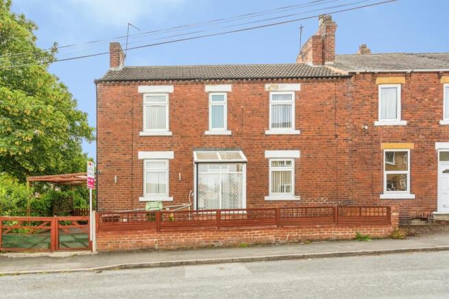 3 bed Semi-Detached for sale in wakefield