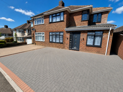 Felstead Close, Luton, Bedfordshire, LU2 7LR