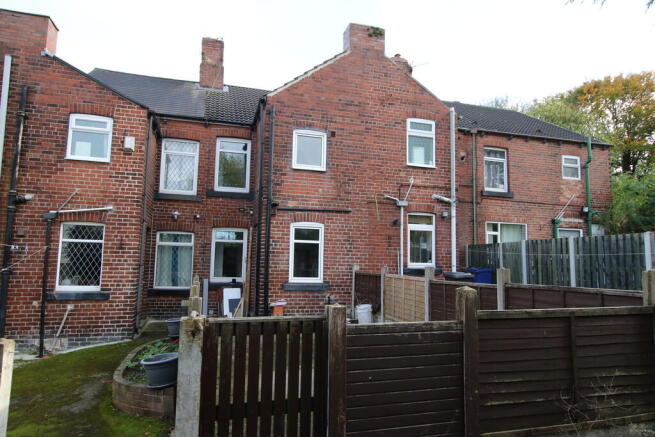 2 bed Terraced to rent Image 8