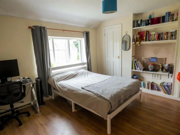 Bed 3.JPG