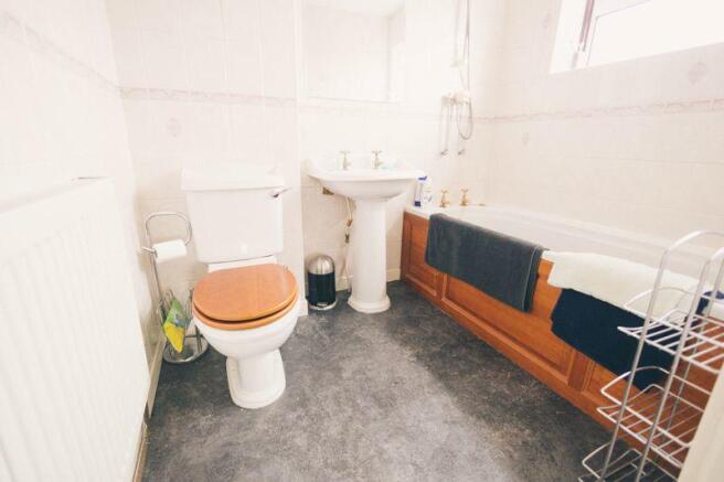 Bathroom Upstairs