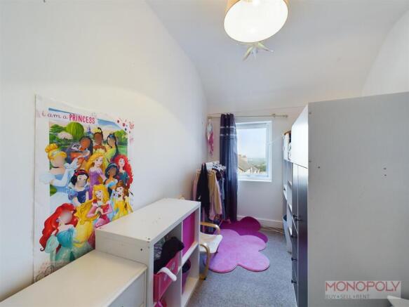 CAM01943G0-PR0308-STILL018.jpg