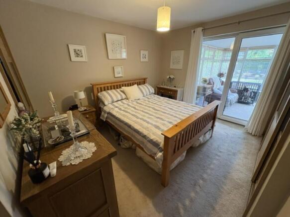 3 bed Detached Bungalow for sale Image 11