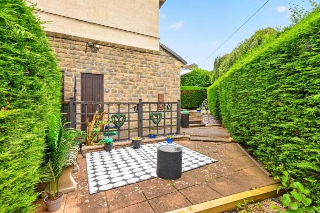 2 bed Flat for sale Image 11