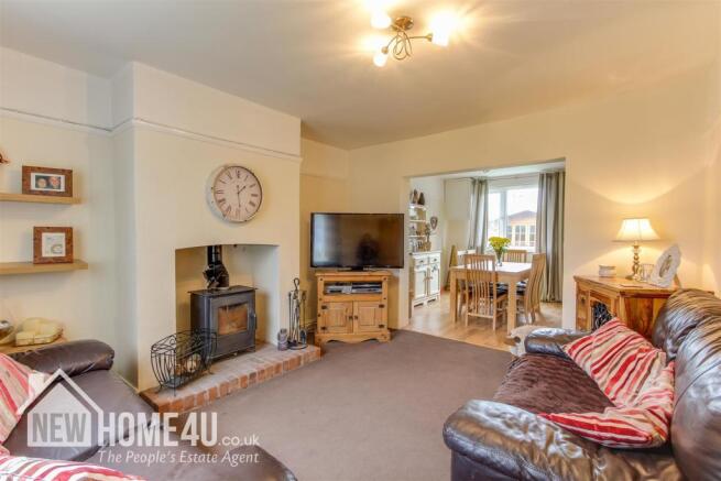 LOUNGE: