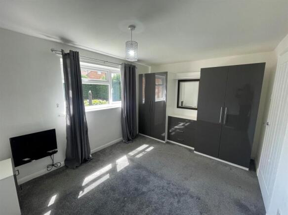 1 bed Apartment to rent Image 5