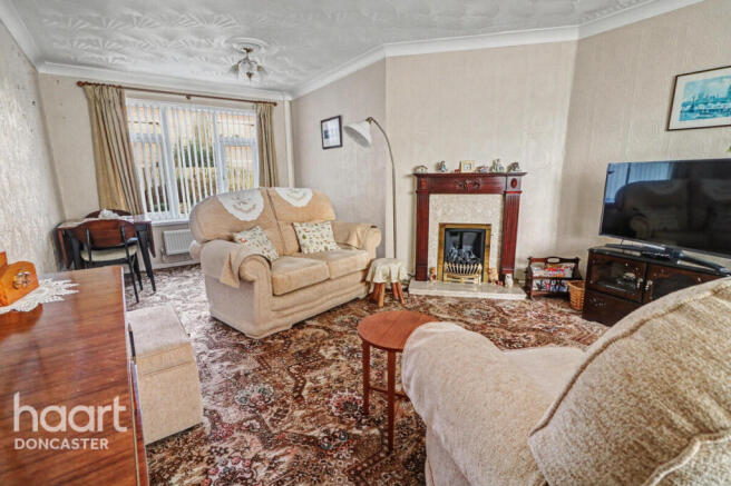 3 bed Semi-Detached for sale Image 6