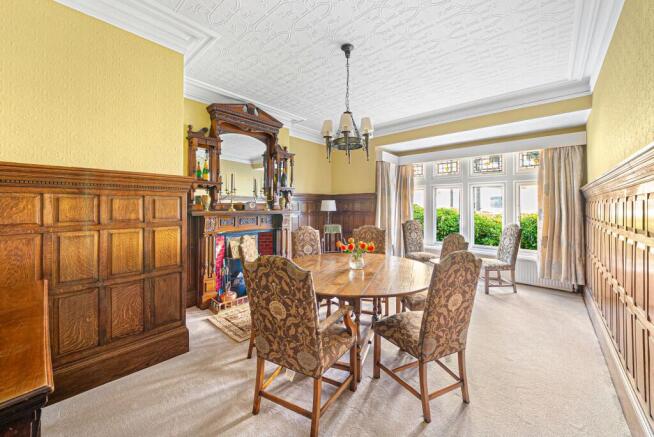 5 bed House for sale Image 4