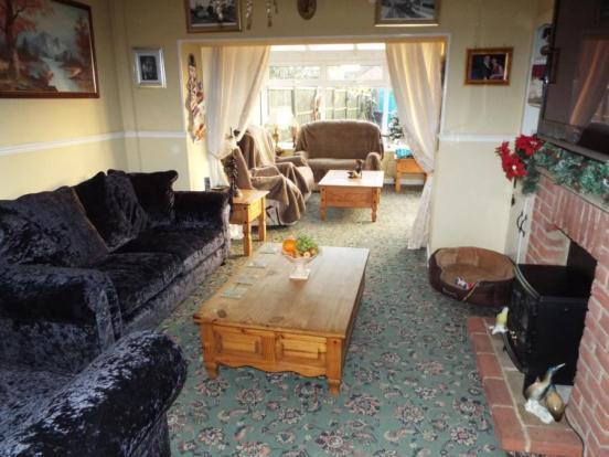 Sitting Room Thru