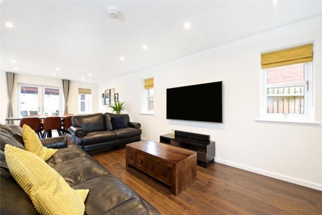 Sitting/Dining Room
