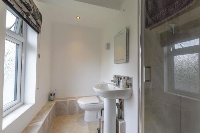 En-Suite Bedroom 1