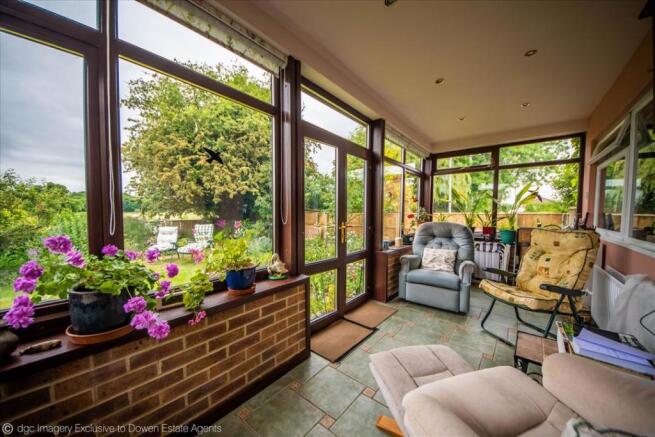 GARDEN ROOM