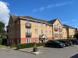 17, Spencer House, Ensign Close, Leigh-on-sea SS9 1FG