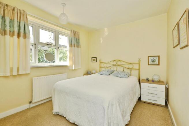 4 bed Detached for sale Image 11