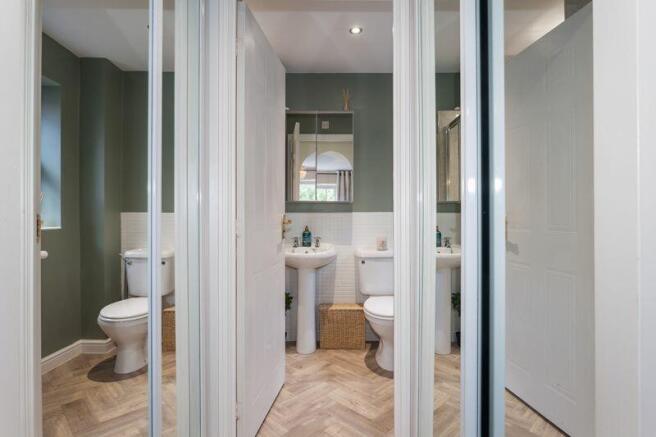 DRESSING AREA