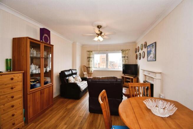 3398aedb-U 20 285 29.JPG