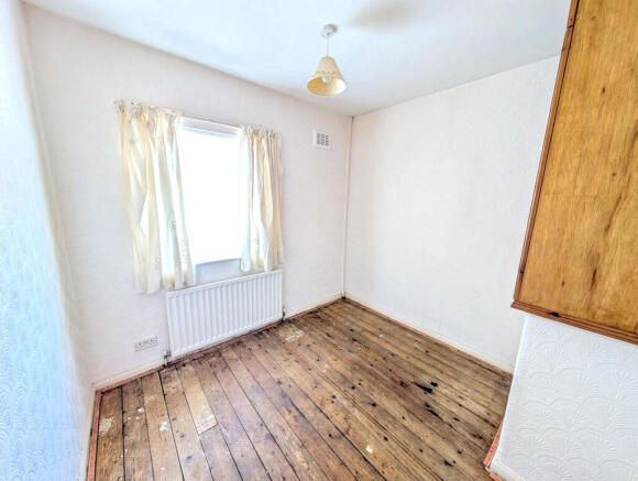 3 bed Semi-Detached for sale Image 8