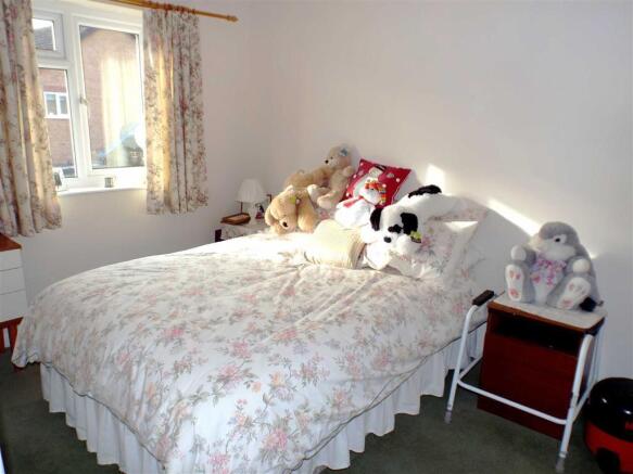 BEDROOM 2: