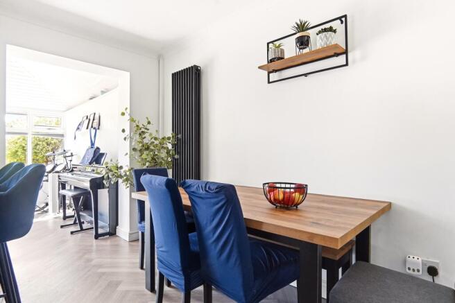 3 bed Semi-Detached for sale Image 7