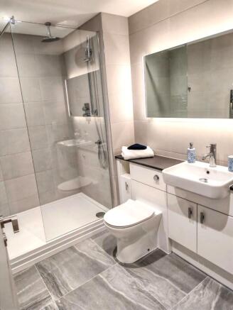 2 bed Apartment to rent Image 6