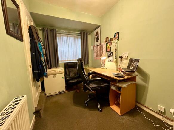 4 bed Semi-Detached for sale Image 7
