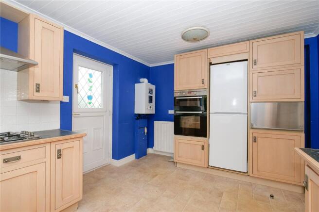 4 bed Detached for sale Image 5