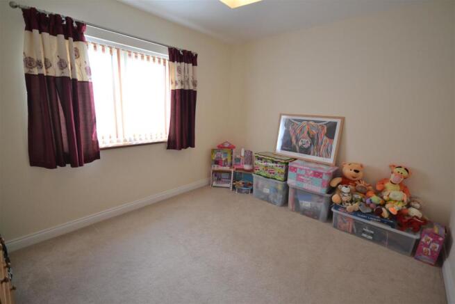 bedroom 4.jpg