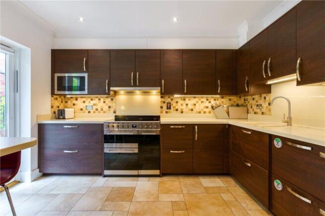 4 bed Terraced for sale Image 6