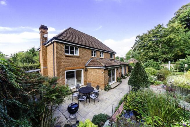 HOLSART CLOSE, 6-51.jpg