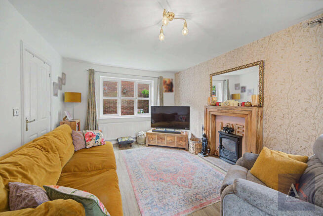 Butterworth Close, Milnrow, OL16 3TU  photo 4