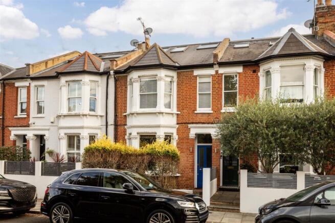 Askew Crescent-14.jpg