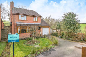 21, Acland Way, Tiverton EX16 5QA