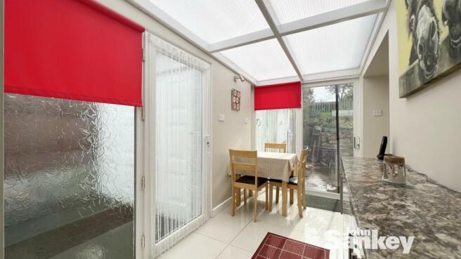 16 Forest Rise_5990 2.jpg
