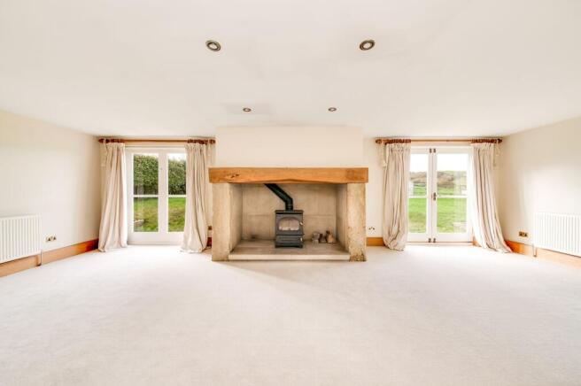 4 bed Detached for sale Image 11