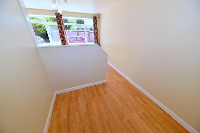 harborne-court-bedroom-02.JPG