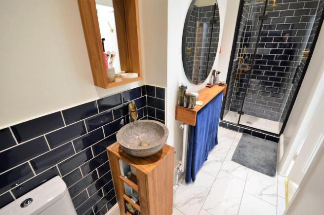 En Suite Shower Room