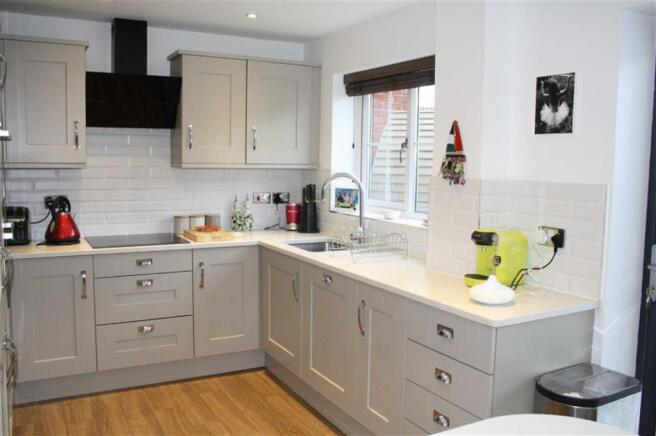 Superb Dining/Living kitchen