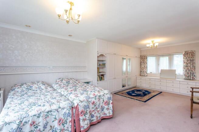3 bed Detached for sale Image 9