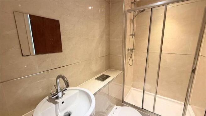 2 bed Apartment to rent Image 7