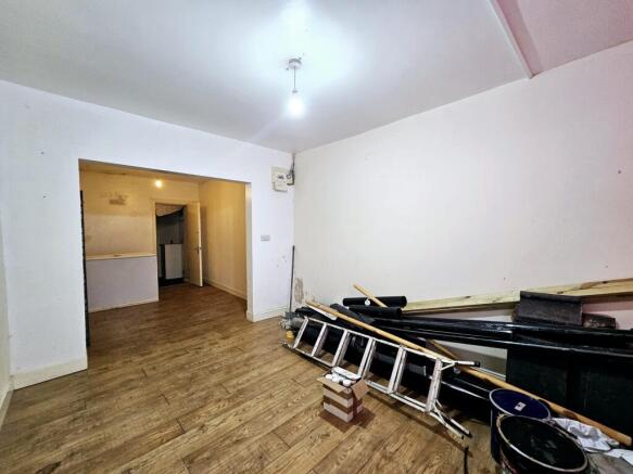 2 bed Maisonette for sale Image 10
