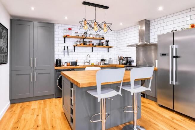 2 bed Apartment for sale Image 7