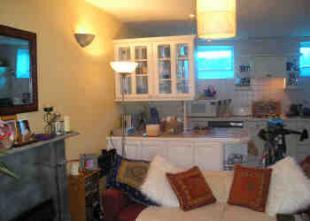 LOUNGE/KITCHEN