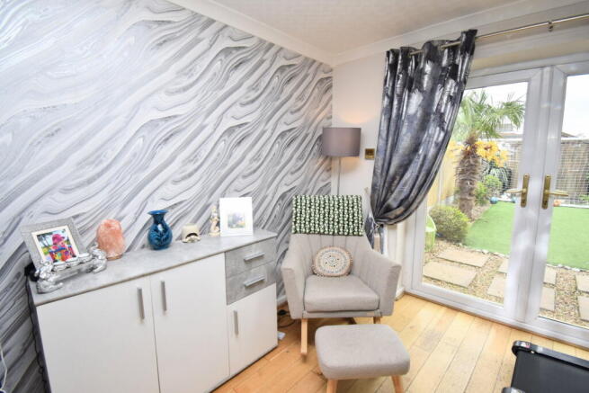 Black Dentons Place, Widnes WA8 0AW photo 4