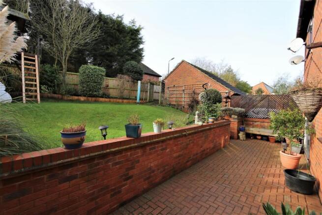 61rear garden IMG_7716.JPG