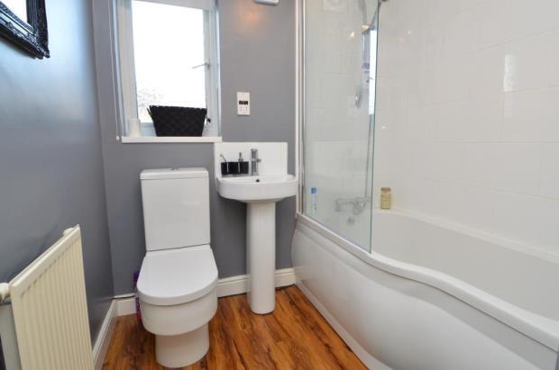 En-Suite Bathroom