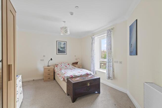 2 bed Apartment for sale Image 10