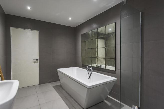 Contemporary Family Bathroom